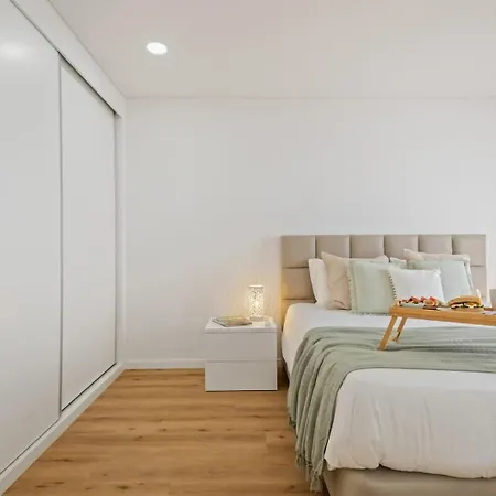 Cablecar House I, By Pausa Vacation Apartment